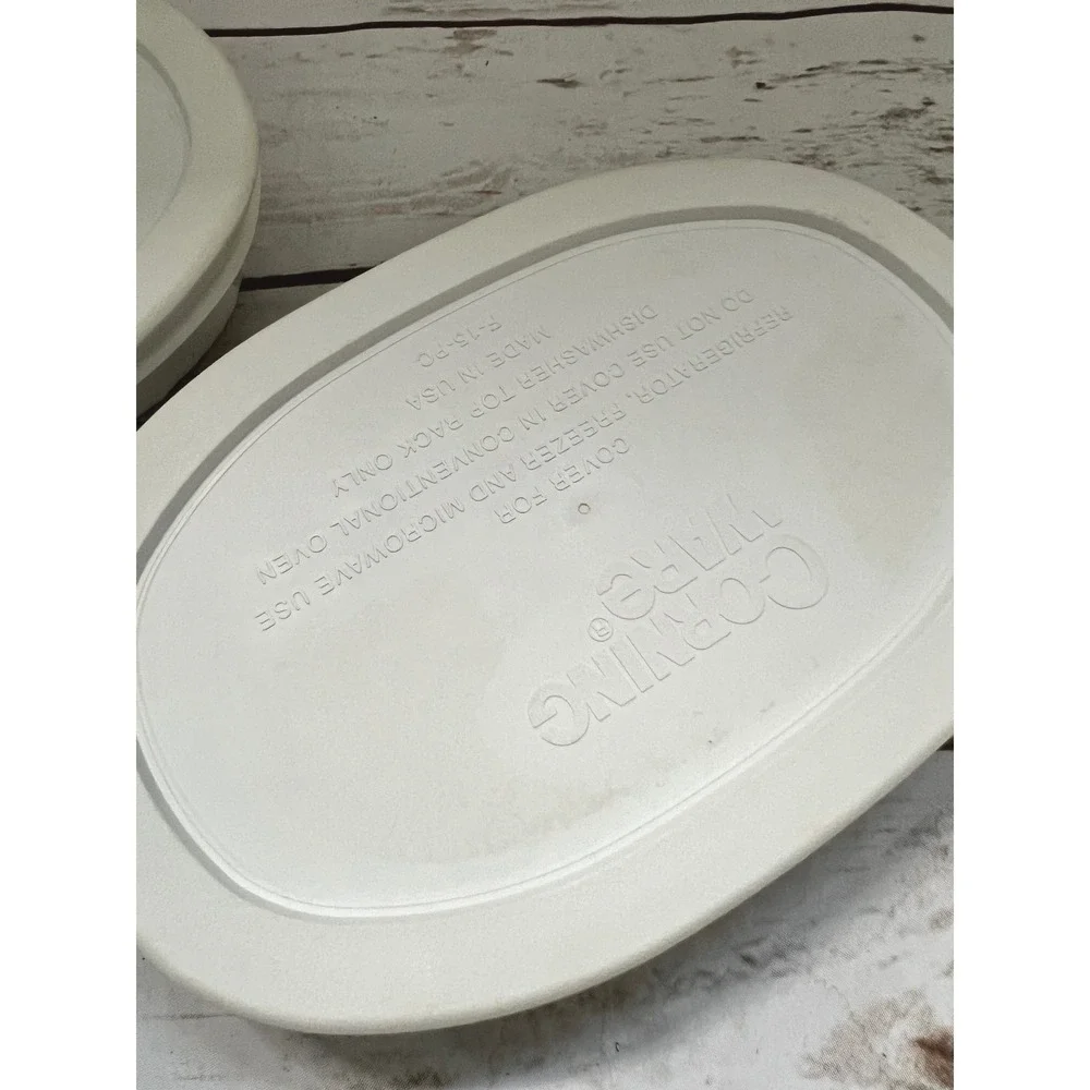 CorningWare French White Oval Ramekins F-15-B With Lids Set of 2 15oz